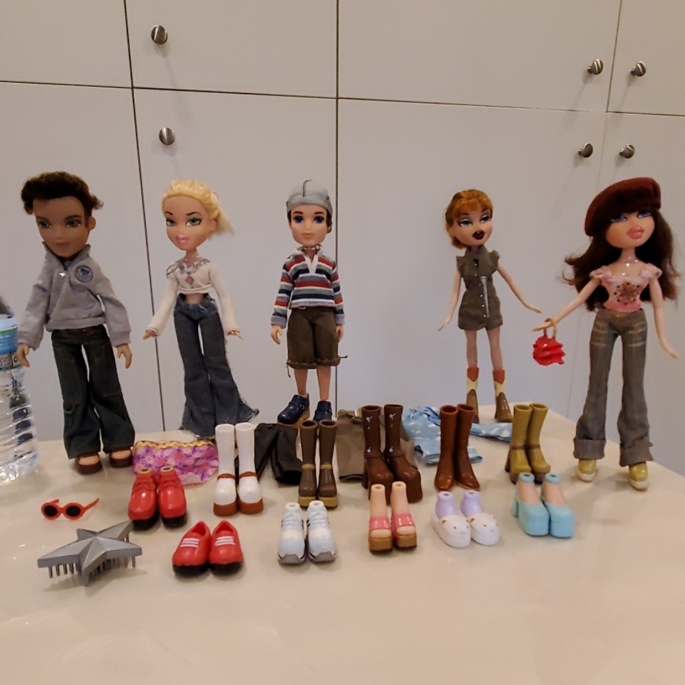 2001-2003 MGA Bratz 10" Tall Dolls & Extra